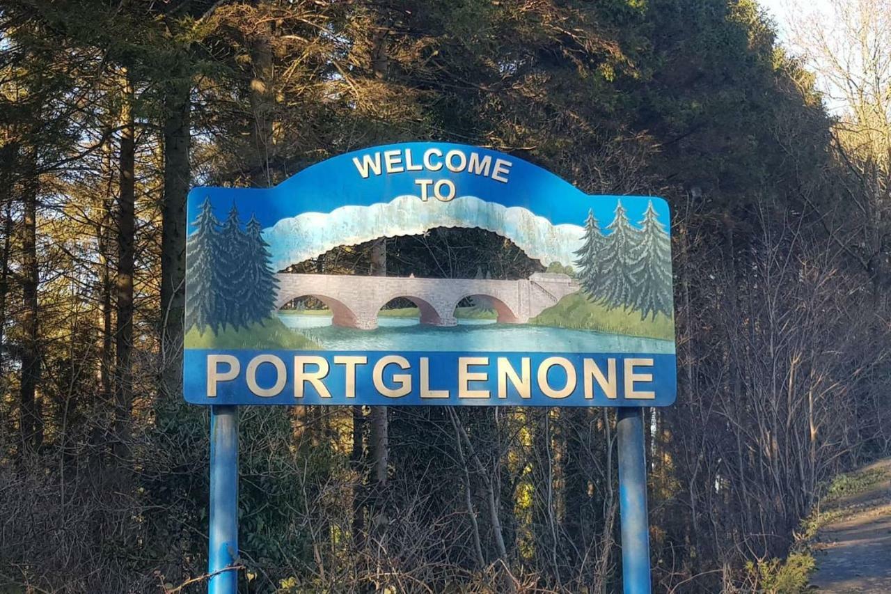 Portglenone Apartments エクステリア 写真